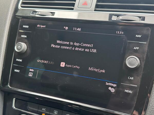 Volkswagen Golf 1.5 TSI EVO R-Line DSG Euro 6 (s/s) 5dr