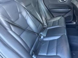 Volvo XC60 2.0 T4 Edition Auto Euro 6 (s/s) 5dr at 18th