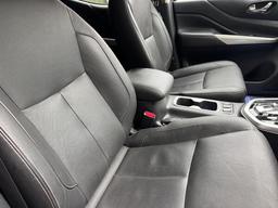 Nissan Navara 2.3 dCi Tekna Auto 4WD Euro 6 4dr at 42th