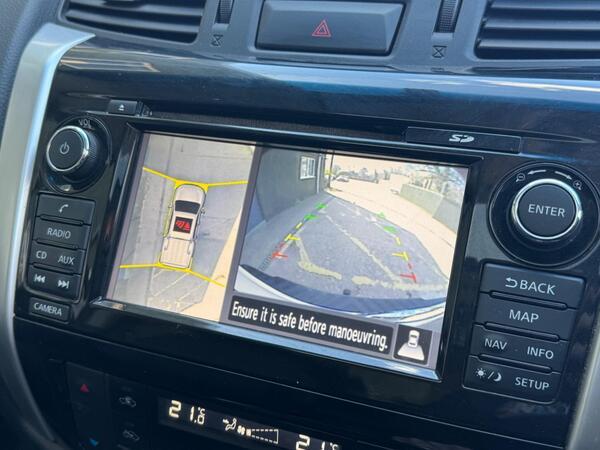 Nissan Navara 2.3 dCi Tekna 4WD Euro 6 (s/s) 4dr