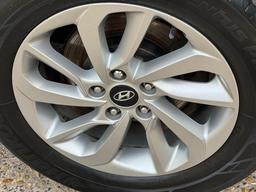 Hyundai TUCSON 1.7 CRDi Blue Drive SE Nav Euro 6 (s/s) 5dr at 37th