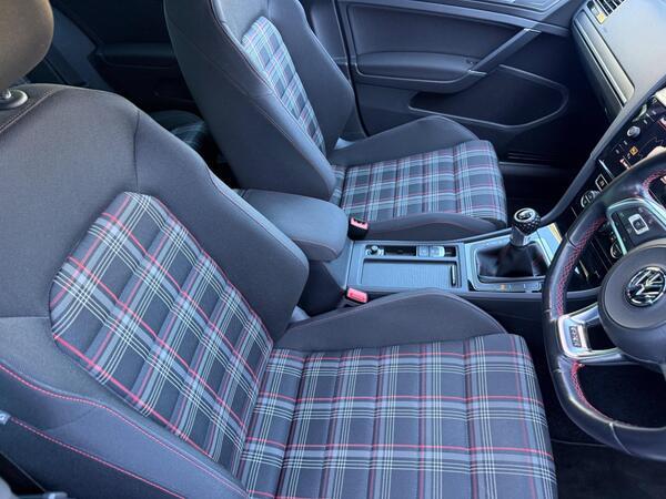 Volkswagen Golf 2.0 TSI GTI Performance Euro 6 (s/s) 5dr