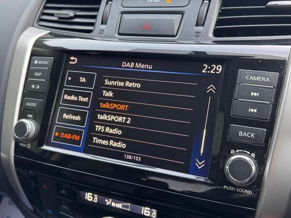 Nissan Navara 2.3 dCi Tekna Auto 4WD Euro 6 4dr