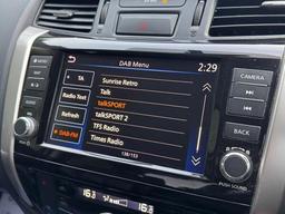 Nissan Navara 2.3 dCi Tekna Auto 4WD Euro 6 4dr at 29th