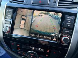 Nissan Navara 2.3 dCi N-Guard Auto 4WD Euro 6 4dr at 3th