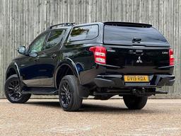 Mitsubishi L200 2.4 DI-D DC Barbarian Black Auto 4WD Euro 6 4dr (Roll Top) at 14th