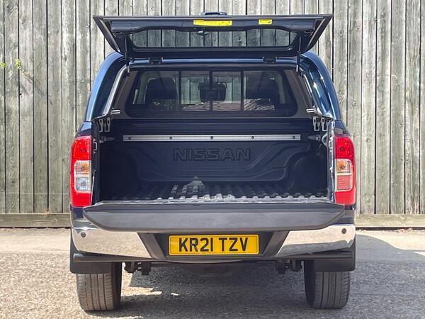Nissan Navara 2.3 dCi Tekna 4WD Euro 6 (s/s) 4dr