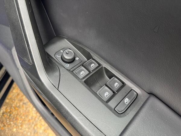 SEAT Leon 1.4 eHybrid 12.8kWh FR DSG Euro 6 (s/s) 5dr