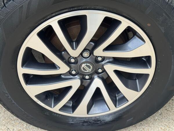 Nissan Navara 2.3 dCi Tekna 4WD Euro 5 4dr