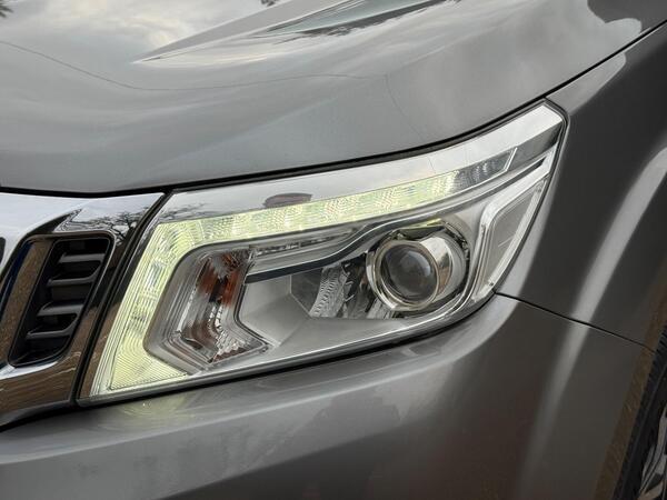 Nissan Navara 2.3 dCi Tekna Auto 4WD Euro 6 4dr