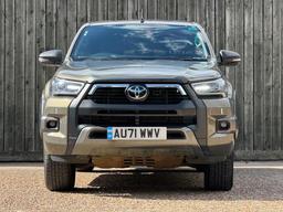 Toyota Hilux 2.8 D-4D Invincible X Auto 4WD Euro 6 (s/s) 4dr at 7th