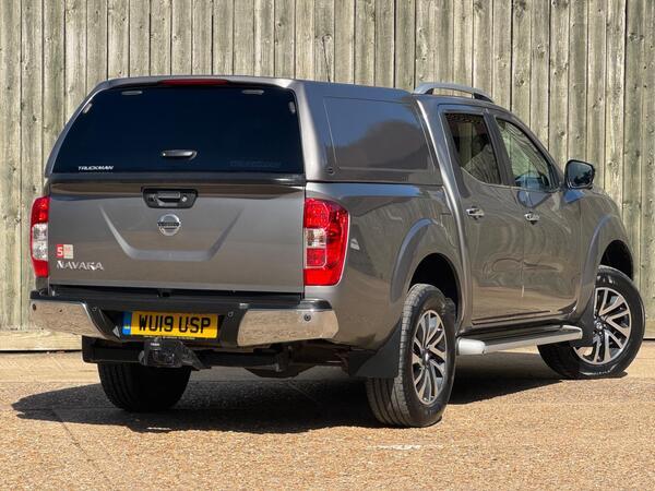 Nissan Navara 2.3 dCi Tekna Auto 4WD Euro 6 4dr