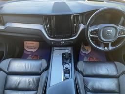 Volvo XC60 2.0 B5 MHEV R-Design Pro Auto Euro 6 (s/s) 5dr at 2th