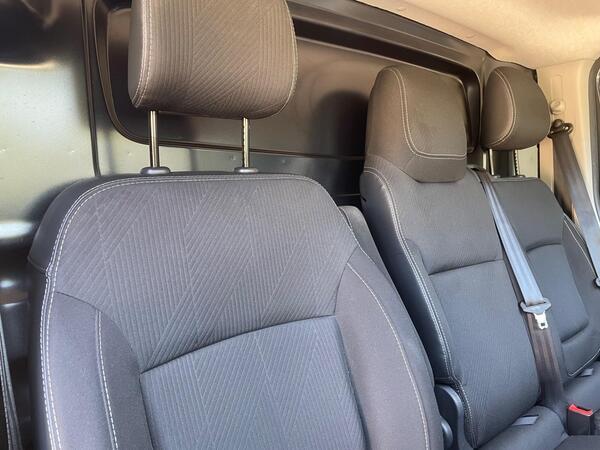 Renault Trafic 2.0 dCi ENERGY 30 Black Edition LWB Standard Roof Euro 6 (s/s) 5dr