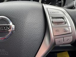 Nissan Navara 2.3 dCi Tekna Auto 4WD Euro 6 4dr at 24th
