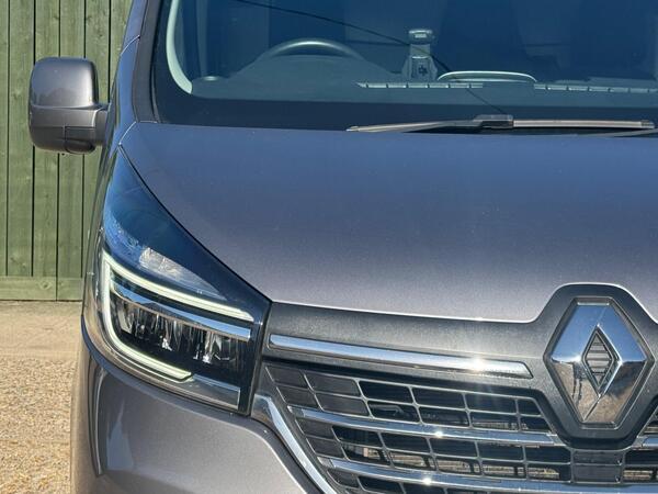 Renault Trafic 2.0 dCi ENERGY 30 Sport LWB Standard Roof Euro 6 (s/s) 5dr
