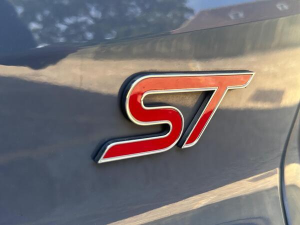 Ford Focus 2.0 TDCi ST-3 Euro 6 (s/s) 5dr