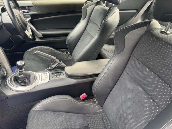 Toyota GT86 2.0 Boxer D-4S Club Series Blue Edition Euro 6 2dr