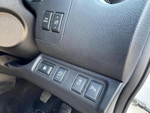 Nissan Navara 2.3 dCi Tekna 4WD Euro 6 (s/s) 4dr