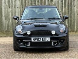 MINI Hatch 1.6 Cooper S Euro 5 (s/s) 3dr at 4th