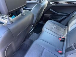 Porsche Macan 3.0 TD V6 S PDK 4WD Euro 6 (s/s) 5dr at 27th