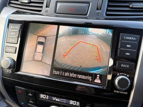 Nissan Navara 2.3 dCi Tekna Auto 4WD Euro 6 4dr