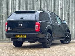 Nissan Navara 2.3 dCi N-Guard Auto 4WD Euro 6 4dr at 3th