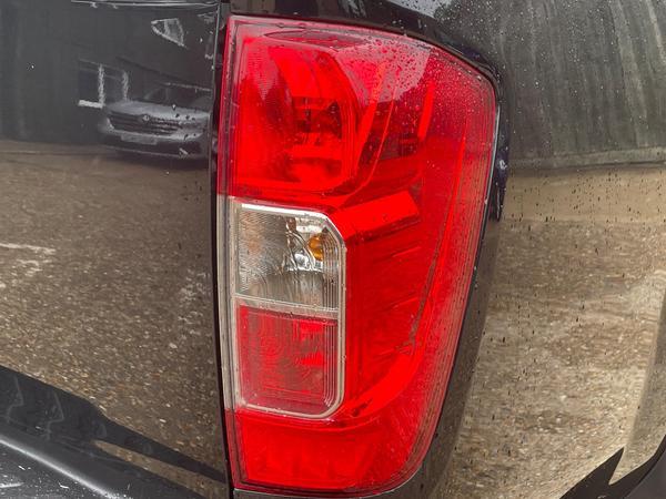 Nissan Navara 2.3 dCi N-Guard Auto 4WD Euro 6 4dr