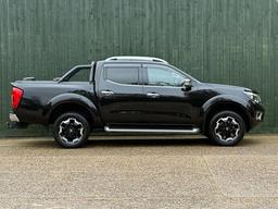 Nissan Navara 2.3 dCi Tekna 4WD Euro 6 (s/s) 4dr at 22th