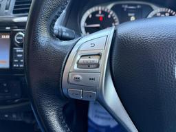Nissan Navara 2.3 dCi Tekna Auto 4WD Euro 6 4dr at 38th