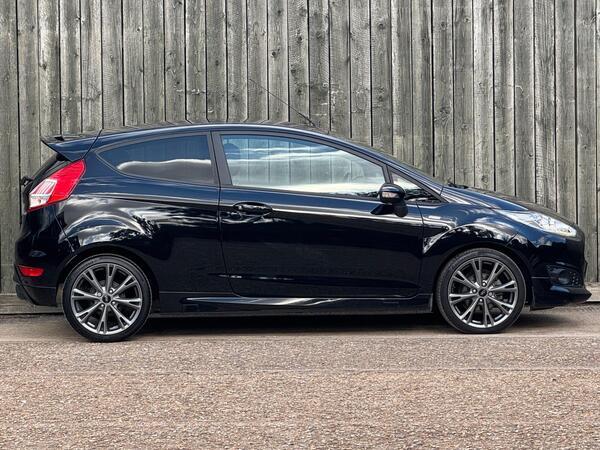 Ford Fiesta 1.0T EcoBoost ST-Line Euro 6 (s/s) 3dr