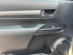 Toyota Hilux 2.8 D-4D Invincible X Auto 4WD Euro 6 (s/s) 4dr at 42th