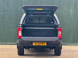 Nissan Navara 2.3 dCi N-Guard Auto 4WD Euro 6 4dr at 9th