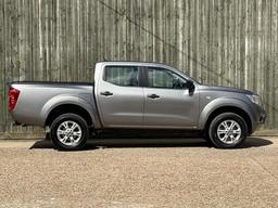 Nissan Navara 2.3 dCi Acenta 4WD Euro 6 (s/s) 4dr at 21th
