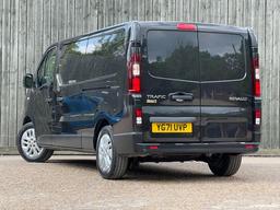 Renault Trafic 2.0 dCi ENERGY 30 Sport LWB Standard Roof Euro 6 (s/s) 5dr at 13th