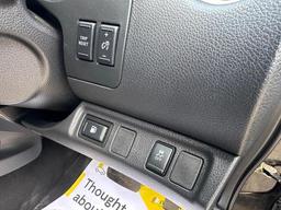 Nissan Navara 2.3 dCi N-Guard Auto 4WD Euro 6 4dr at 19th