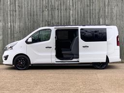 Vauxhall Vivaro 1.6 CDTi 2900 BiTurbo ecoTEC Limited Edition Nav Crew Van L2 H1 Euro 6 (s/s) 5dr (6 Seat) at 13th