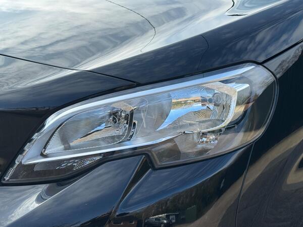 Peugeot Expert 2.0 BlueHDi 1400 Professional Premium Standard Panel Van MWB Euro 6 (s/s) 6dr
