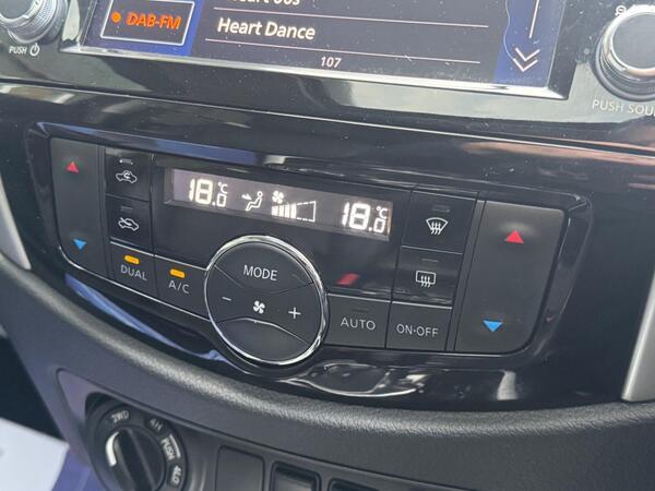 Nissan Navara 2.3 dCi N-Guard Auto 4WD Euro 6 4dr