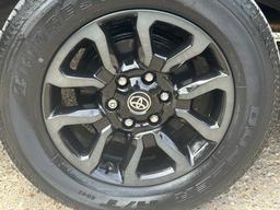 Toyota Hilux 2.8 D-4D Invincible X 4WD Euro 6 (s/s) 4dr at 28th