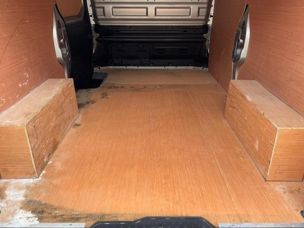 Renault Trafic 2.0 dCi Blue 30 Extra Sport LWB Euro 6 (s/s) 5dr
