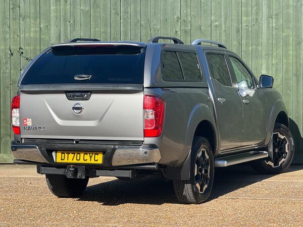 Nissan Navara 2.3 dCi Tekna 4WD Euro 6 (s/s) 4dr
