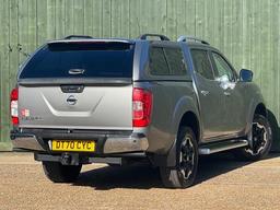 Nissan Navara 2.3 dCi Tekna 4WD Euro 6 (s/s) 4dr at 3th