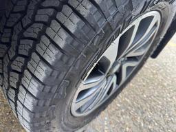 Nissan Navara 2.3 dCi Tekna Auto 4WD Euro 6 4dr at 44th