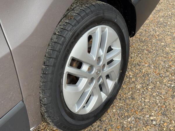 Renault Trafic 2.0 dCi ENERGY 28 Sport SWB Standard Roof Euro 6 (s/s) 5dr