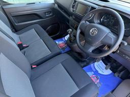 Vauxhall Vivaro 2.0 Turbo D 3100 Pro L2 H1 Euro 6 (s/s) 6dr at 2th