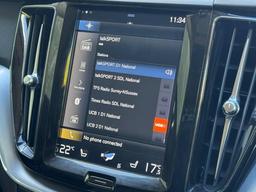 Volvo XC60 2.0 T4 Edition Auto Euro 6 (s/s) 5dr at 34th