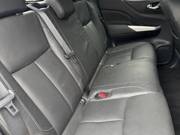 Nissan Navara 2.3 dCi Tekna 4WD Euro 6 (s/s) 4dr