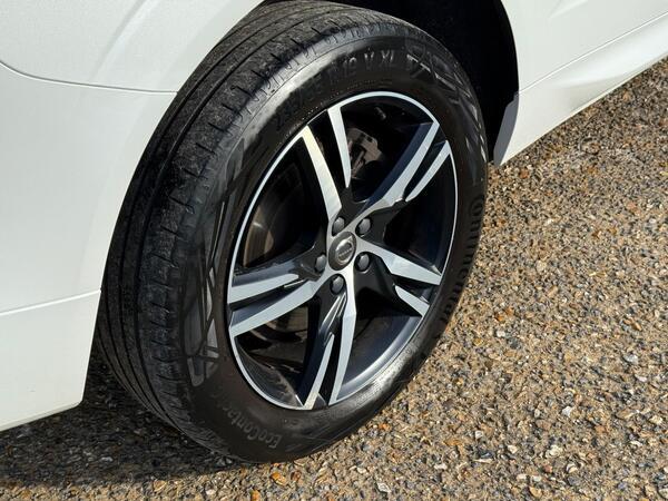 Volvo XC60 2.0 D4 R-Design Auto Euro 6 (s/s) 5dr