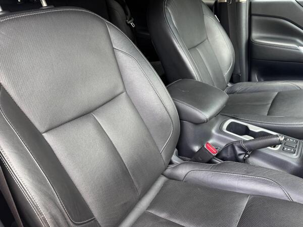 Nissan Navara 2.3 dCi Tekna 4WD Euro 6 (s/s) 4dr